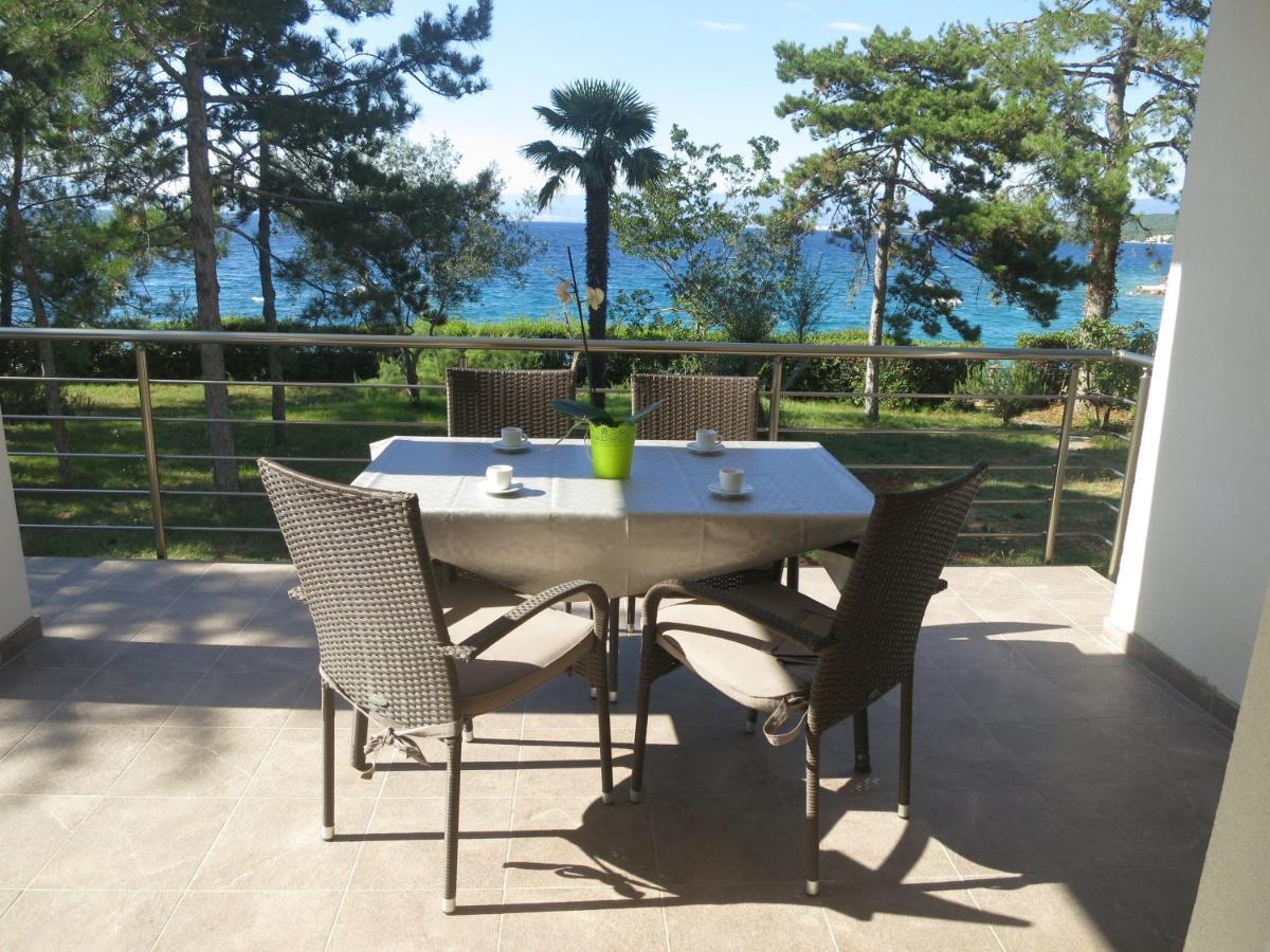 Apartment Prejac By The Beach Malinska Pokoj fotografie