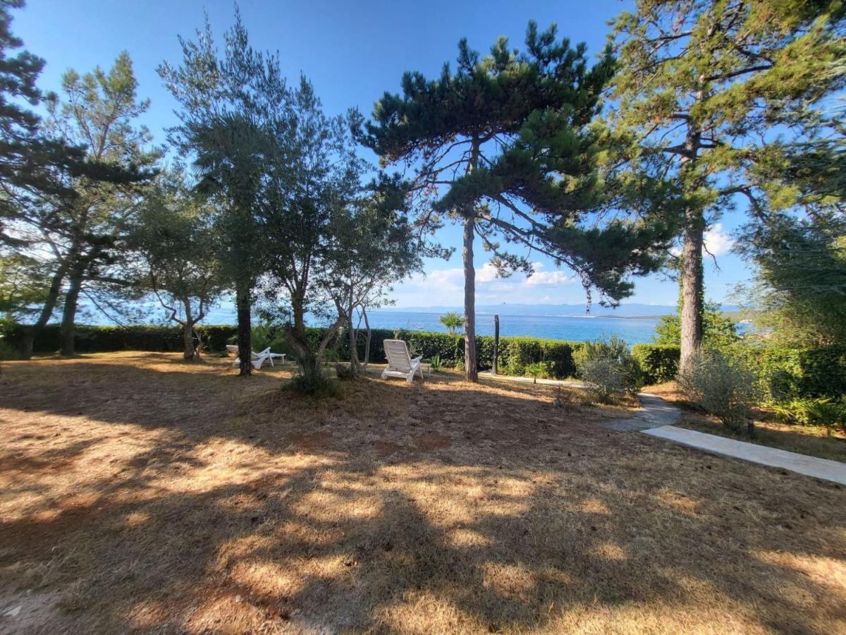 Apartment Prejac By The Beach Malinska Exteriér fotografie
