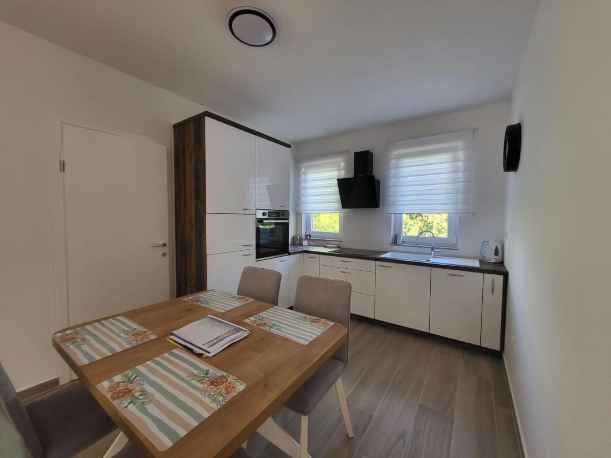 Apartment Prejac By The Beach Malinska Exteriér fotografie