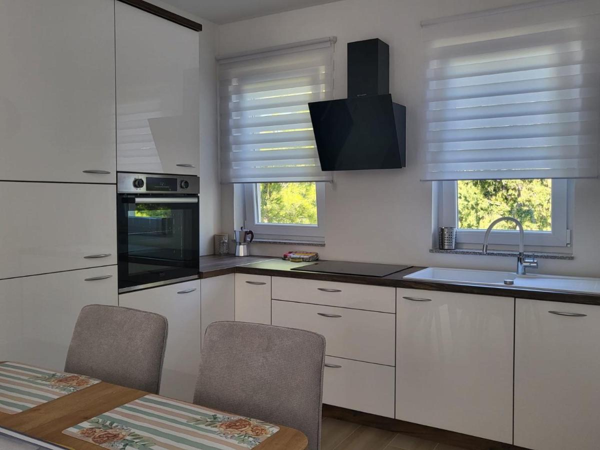 Apartment Prejac By The Beach Malinska Exteriér fotografie