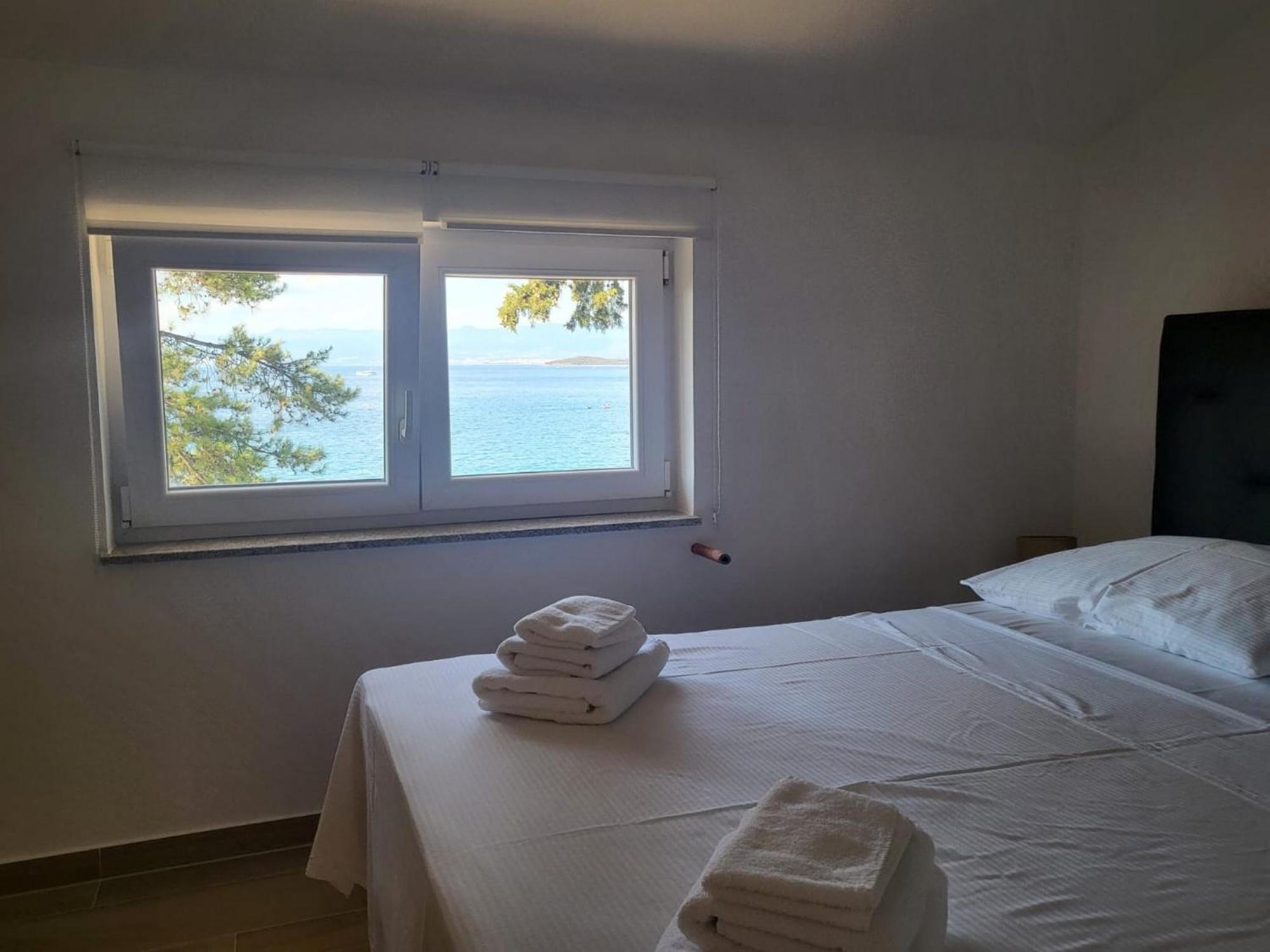 Apartment Prejac By The Beach Malinska Pokoj fotografie