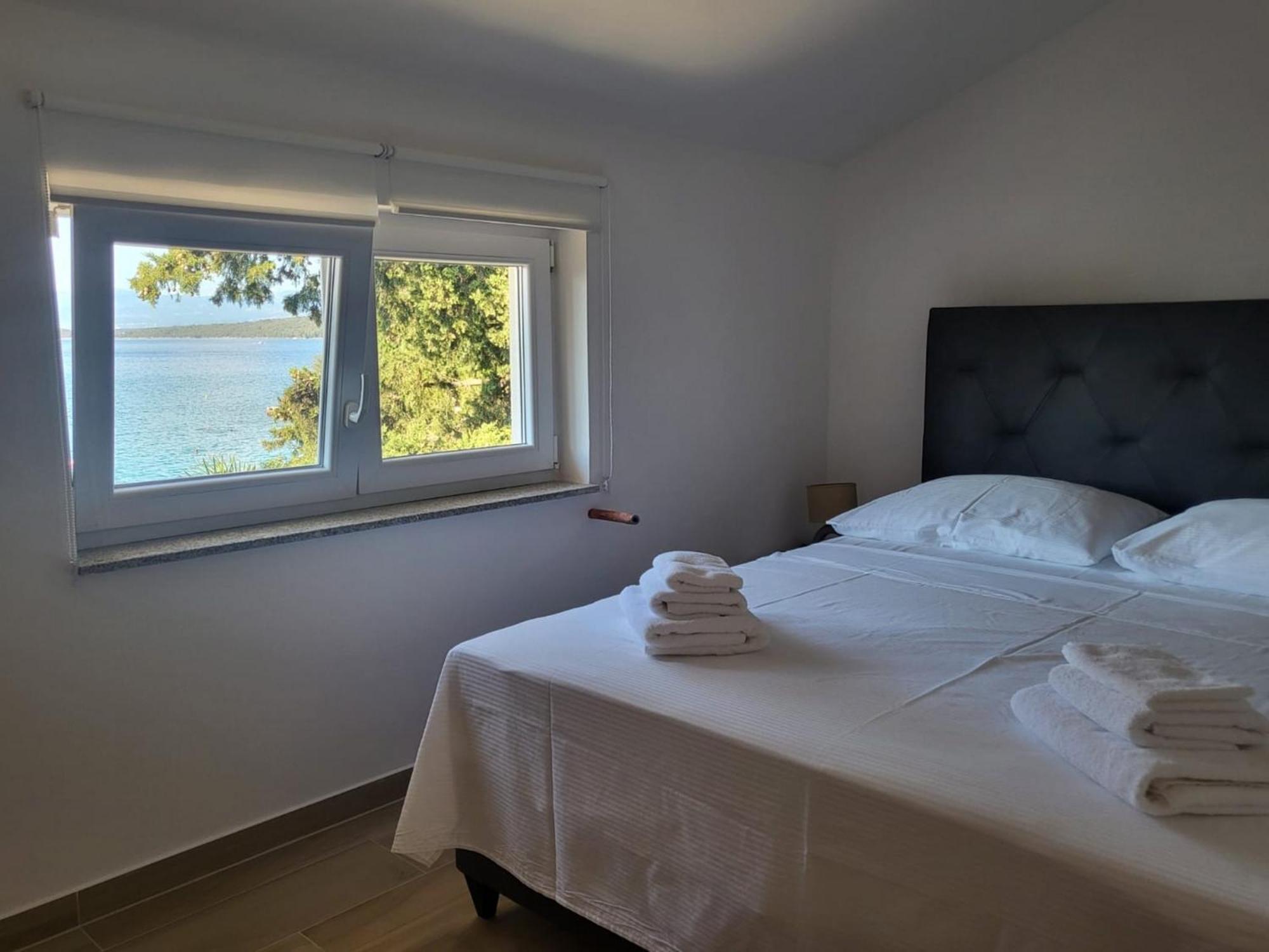 Apartment Prejac By The Beach Malinska Pokoj fotografie